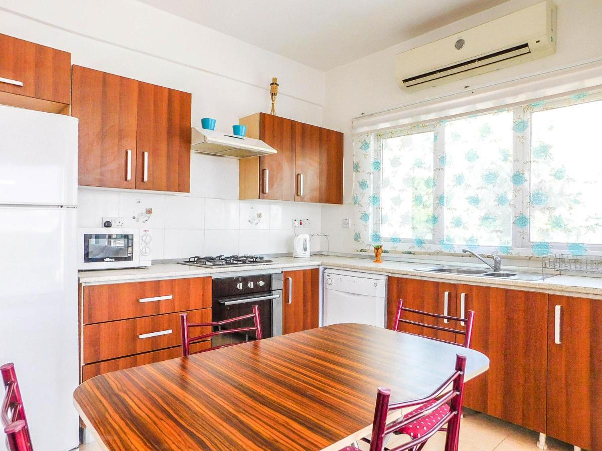 Rix Apartments Kerýnia Eksteriør bilde