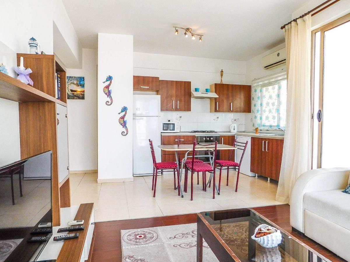 Rix Apartments Kerýnia Eksteriør bilde