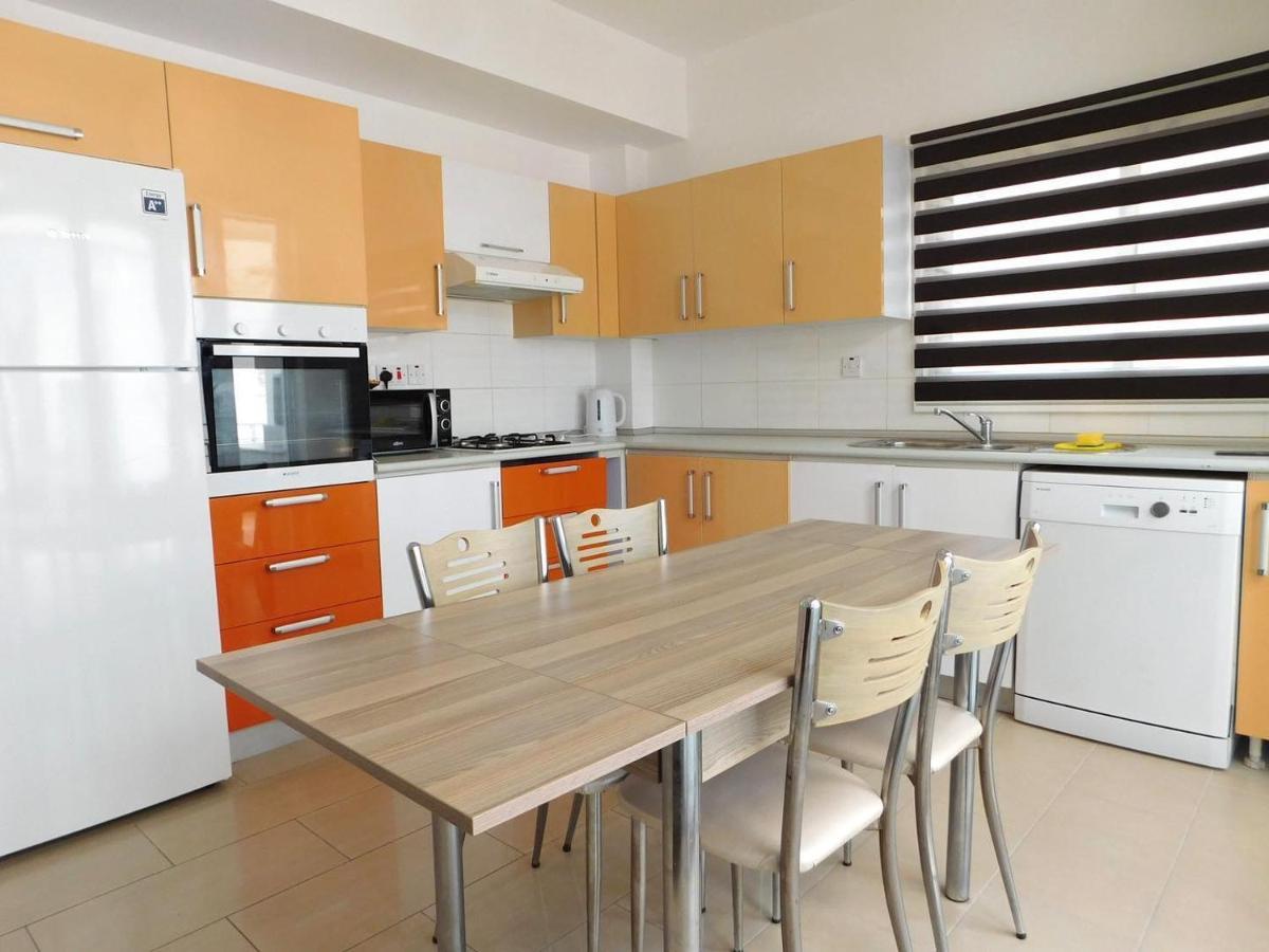 Rix Apartments Kerýnia Eksteriør bilde